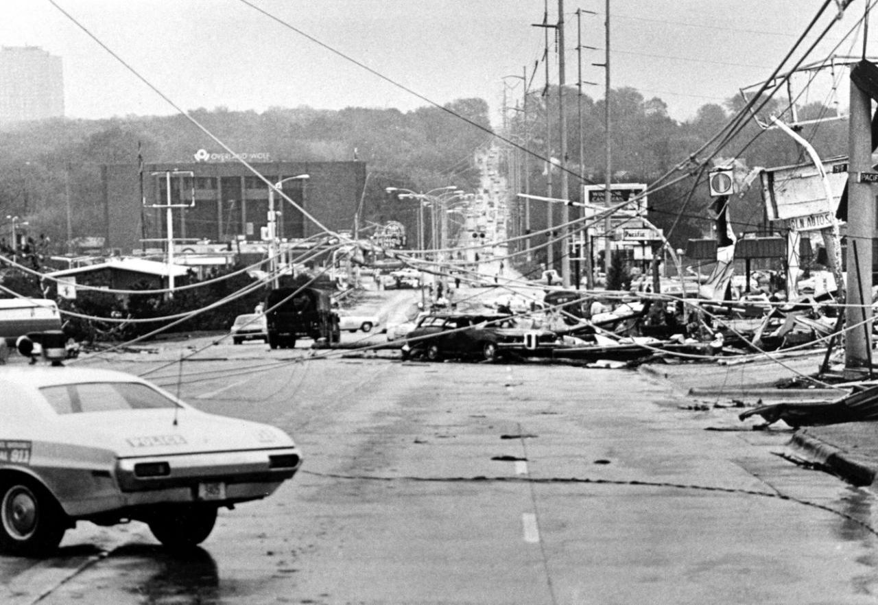 Tornado omaha 1975 weather aksarben may sar racetrack ak ben dunn bob 72nd taken near oax gov